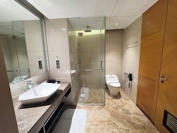 radisson blu chattogram bay view