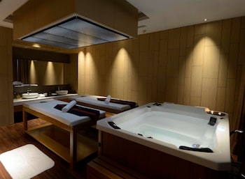 radisson blu chattogram bay view