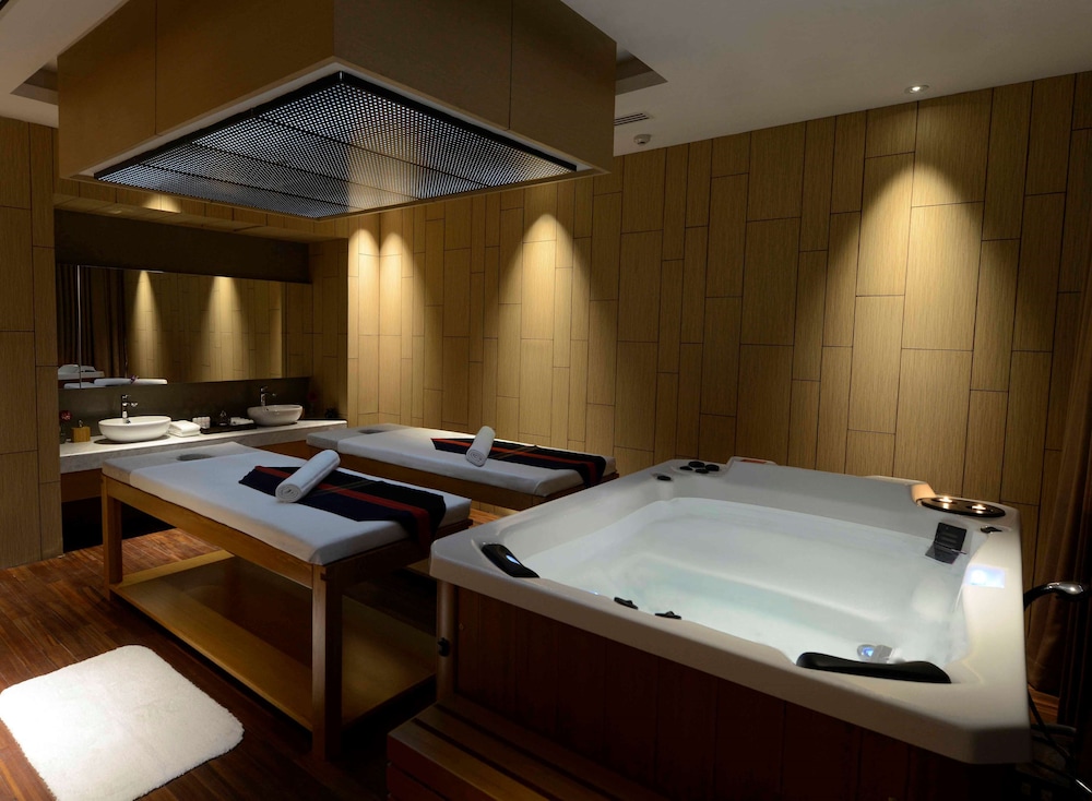 radisson blu chattogram bay view