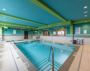 Comfort Inn & Suites Airport North,Calgary>>Airdrie,3 star