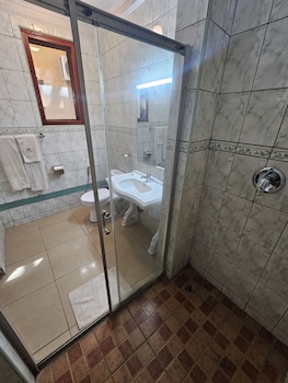 bridgeview hotel and conference centre