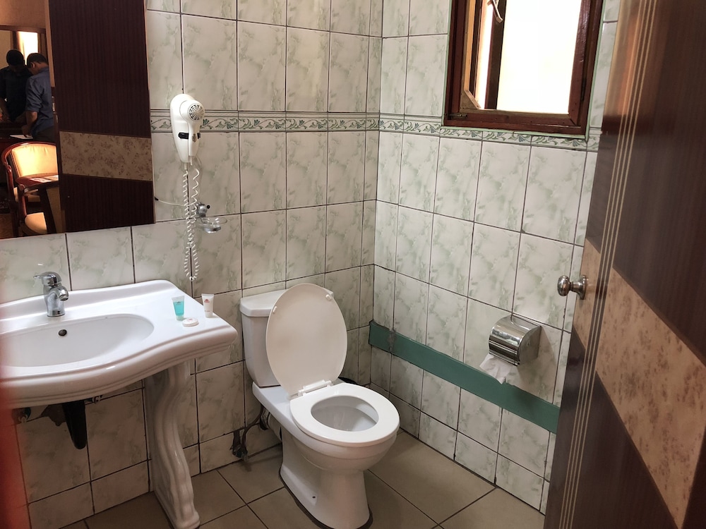 bridgeview hotel and conference centre