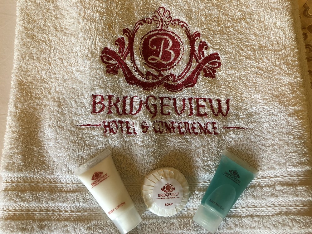 bridgeview hotel and conference centre