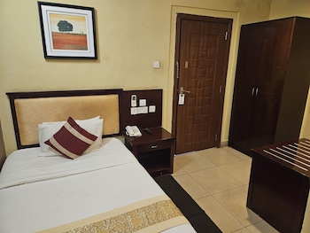 bridgeview hotel and conference centre