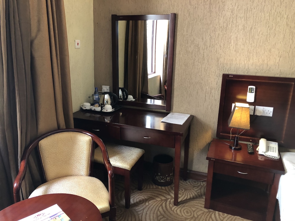 bridgeview hotel and conference centre