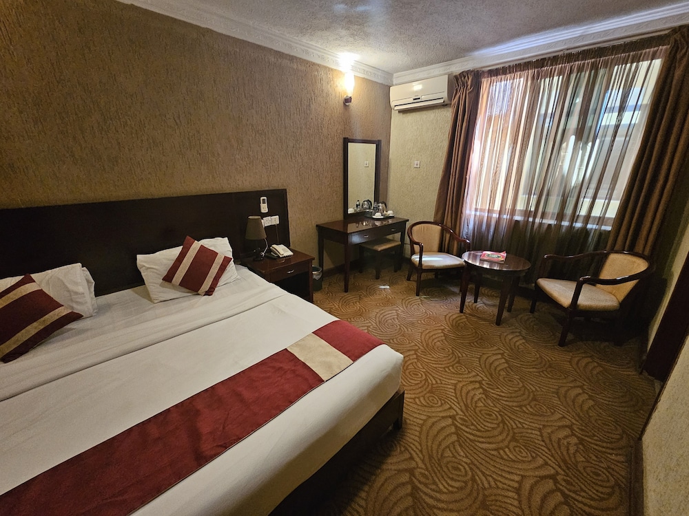 bridgeview hotel and conference centre