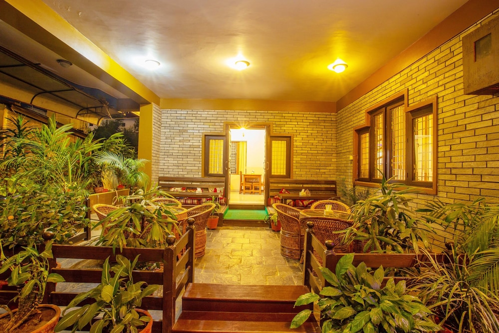 hotel crystal palace