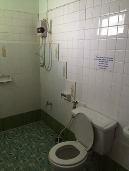 trekker camp chiang mai hostel