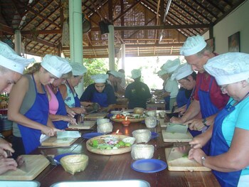 trekker camp chiang mai hostel