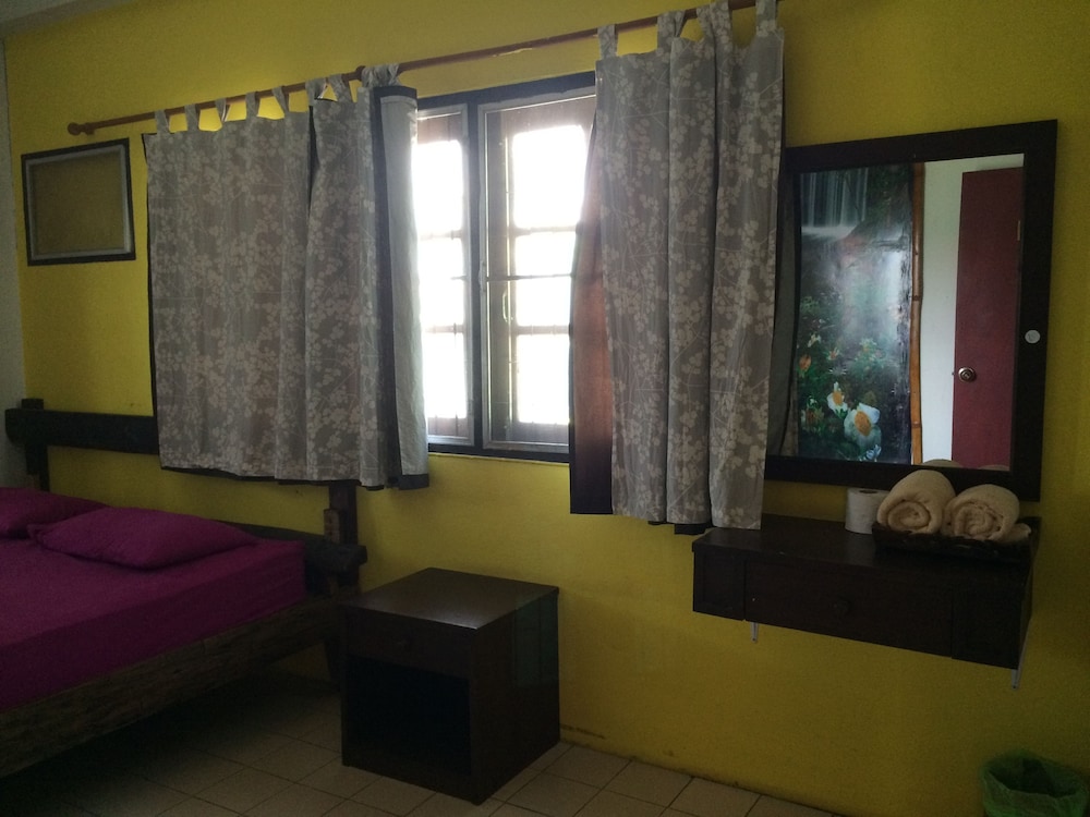 trekker camp chiang mai hostel