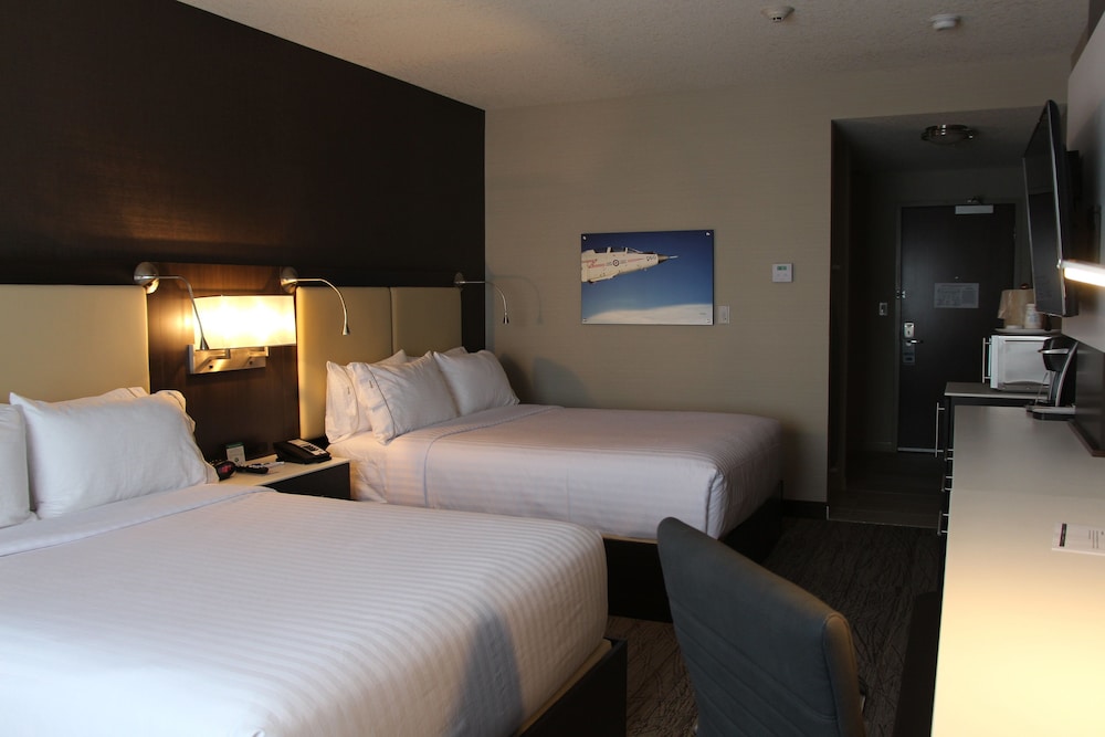 holiday inn express and suites cold lake by ihg