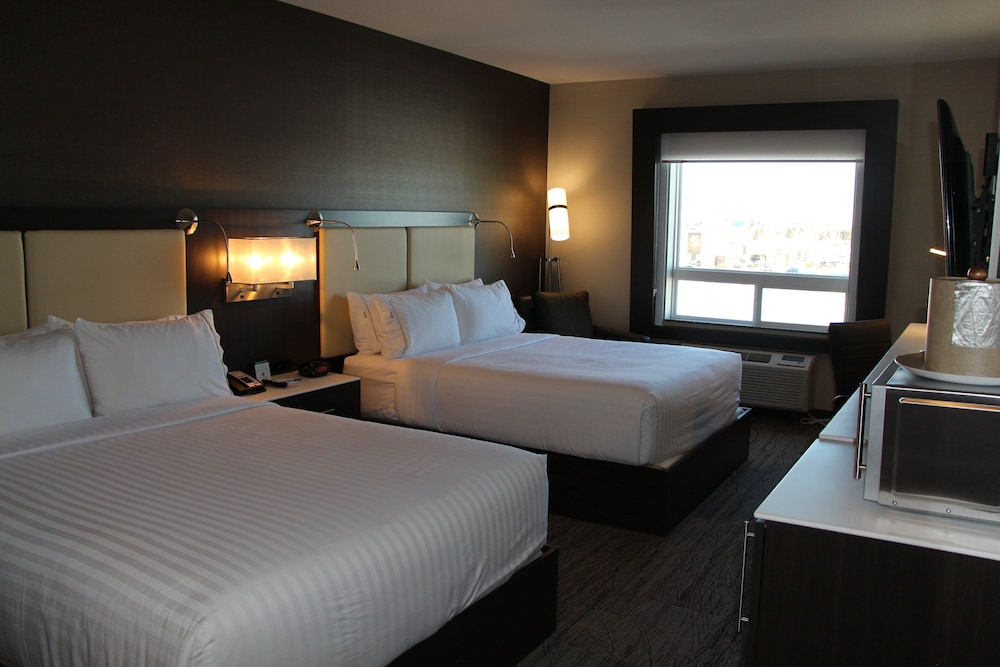 holiday inn express and suites cold lake by ihg