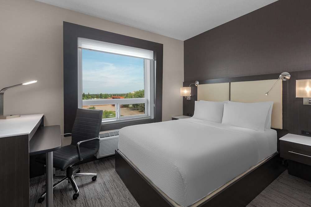 holiday inn express and suites cold lake by ihg