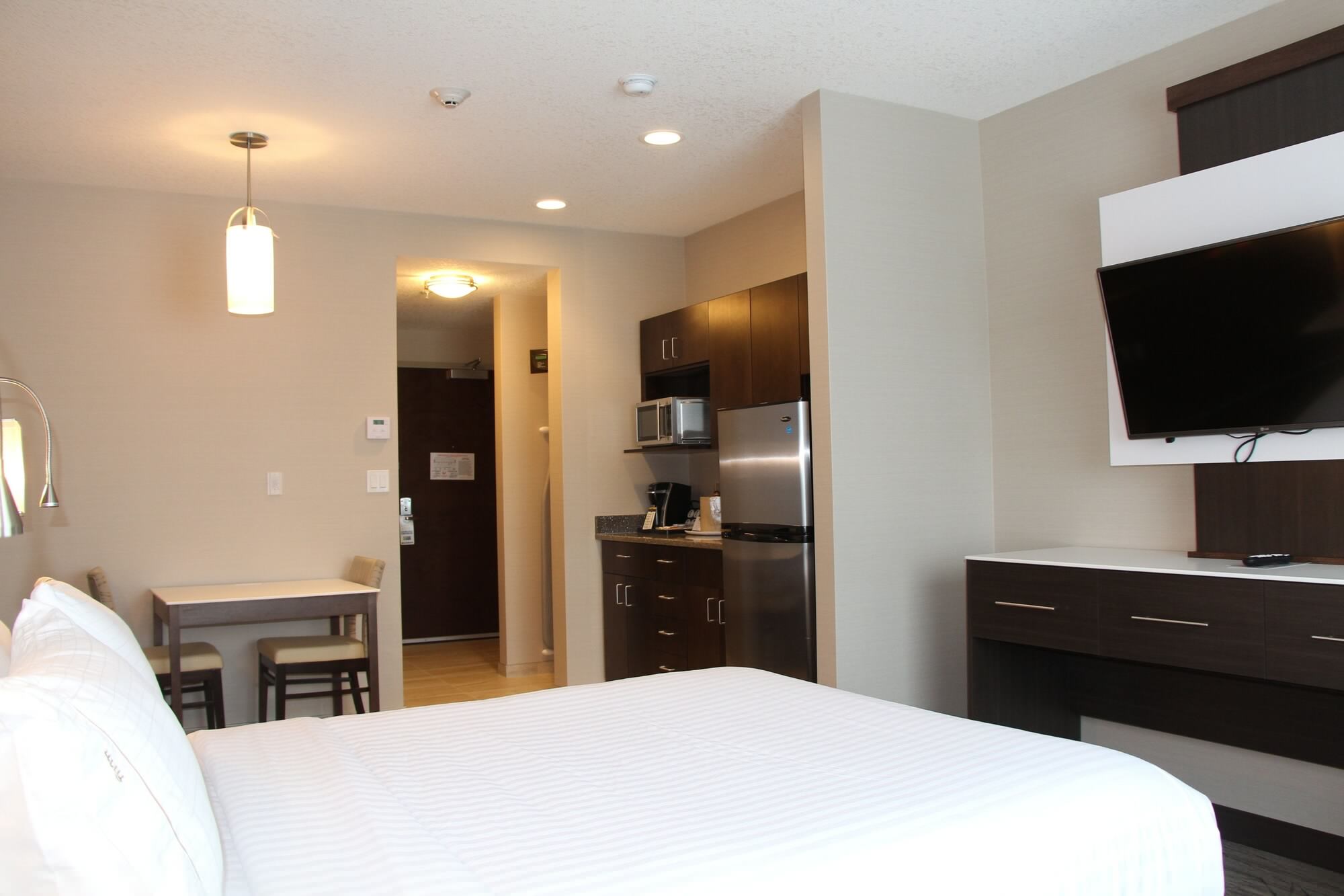 holiday inn express and suites cold lake by ihg