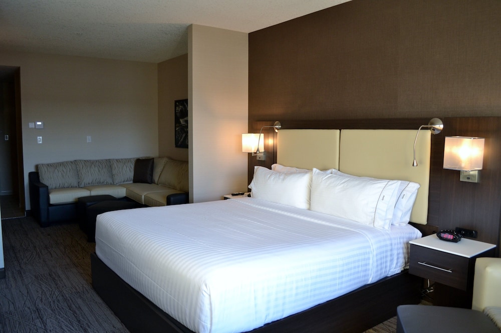 holiday inn express and suites cold lake by ihg