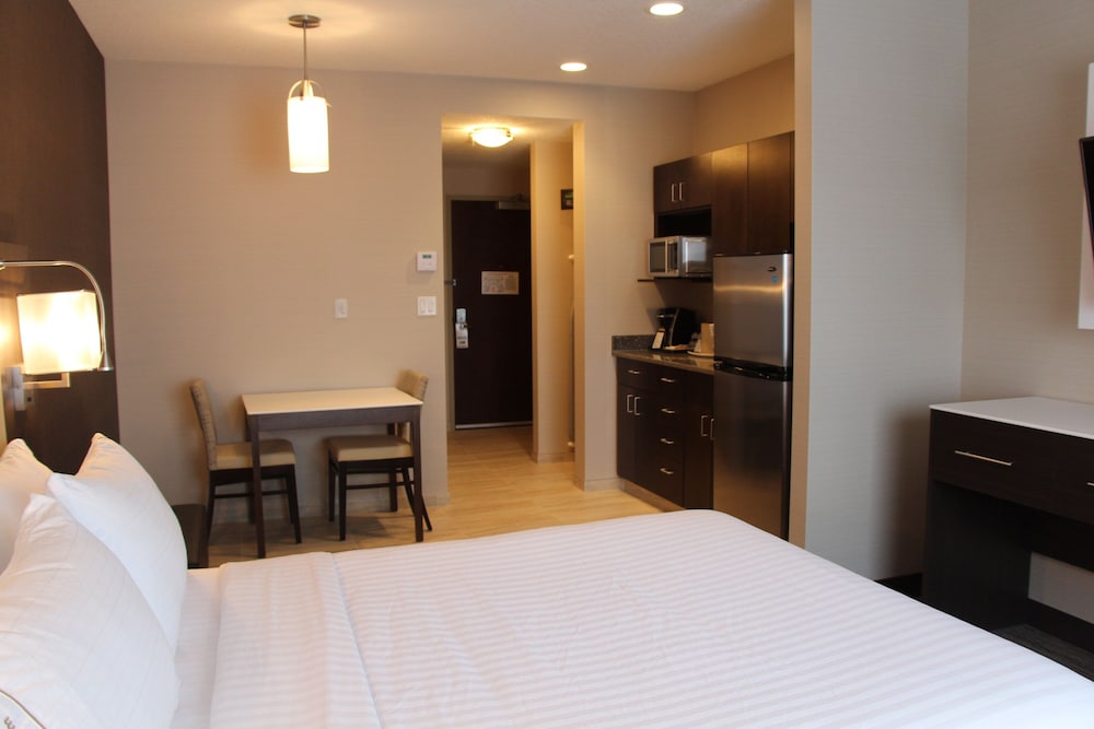 holiday inn express and suites cold lake by ihg