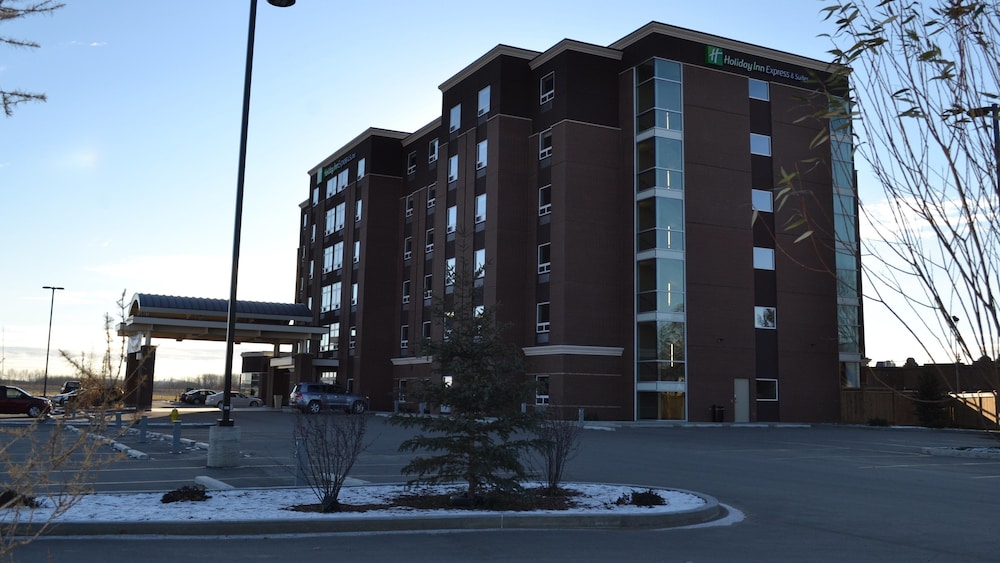 holiday inn express and suites cold lake by ihg