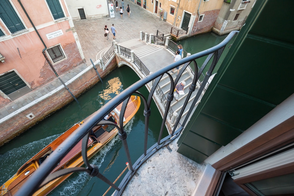 liassidi wellness suites