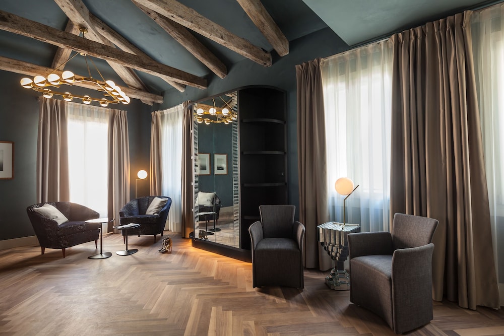 liassidi wellness suites