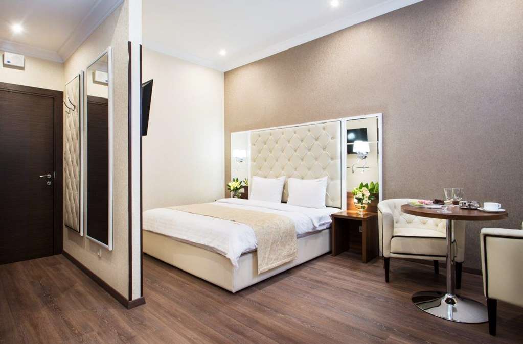bonapart hotel