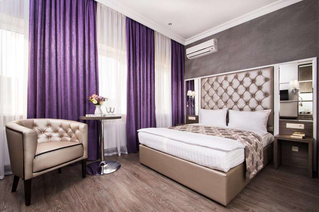 bonapart hotel