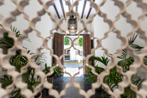 hotel las casas de el arenal by casas y palacios