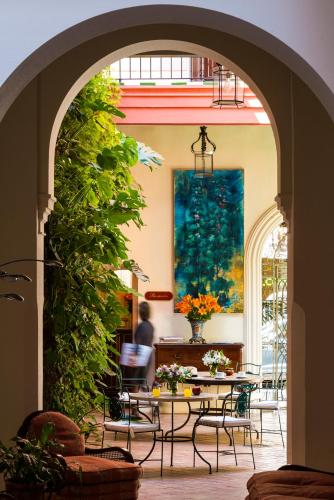 hotel las casas de el arenal by casas y palacios