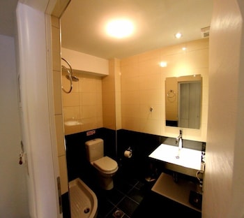 aura boutique hotel