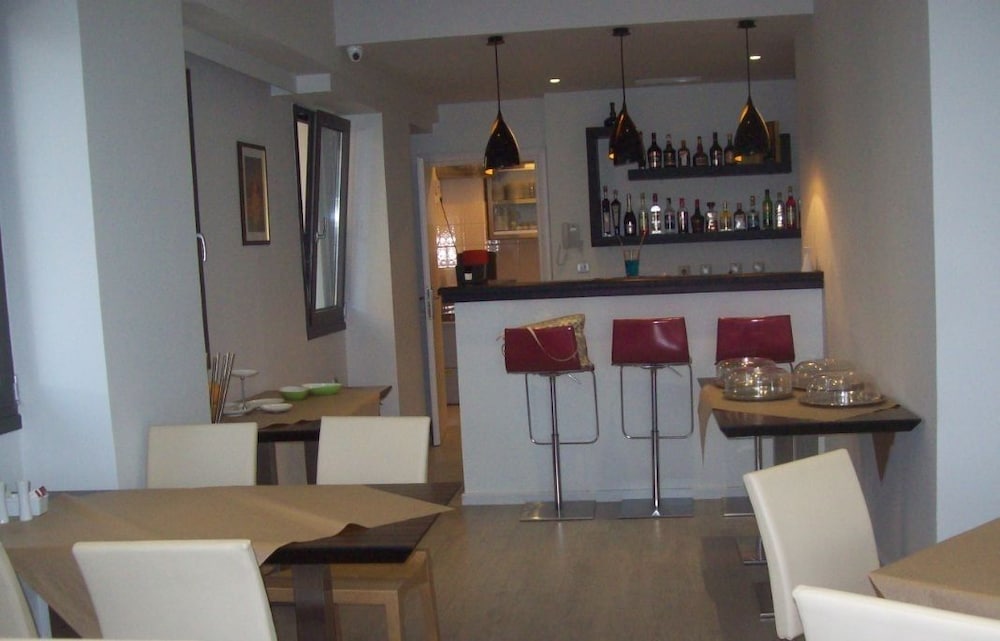 aura boutique hotel
