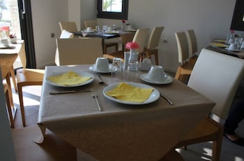 aura boutique hotel