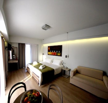 aura boutique hotel