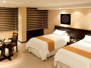 mercure alameda quito