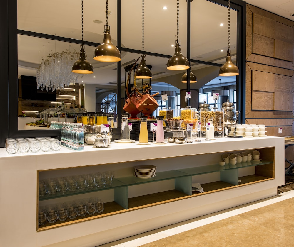 crowne plaza borjomi by ihg