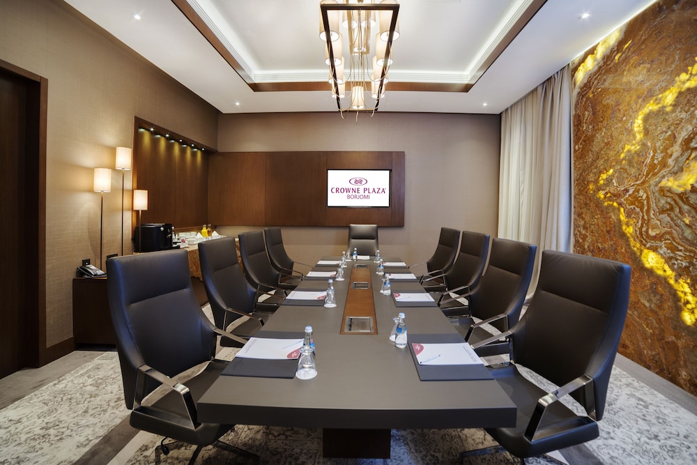 crowne plaza borjomi by ihg