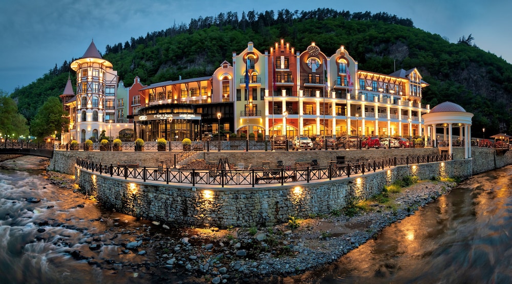 crowne plaza borjomi by ihg