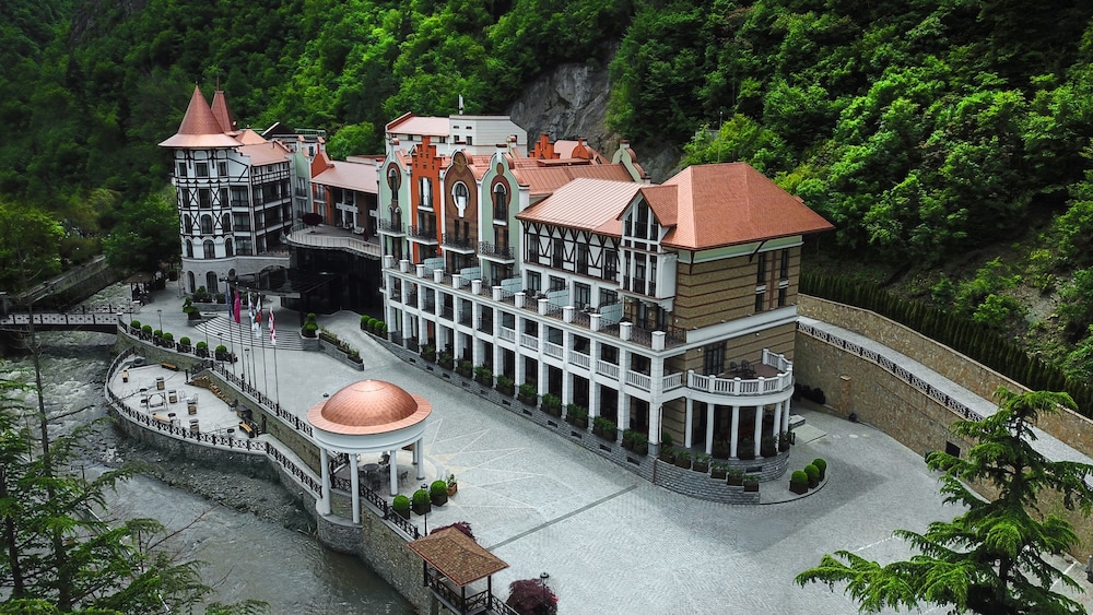 crowne plaza borjomi by ihg