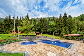 Crowne Plaza Borjomi By Ihg,Borjomi>>Bakuriani,5 star