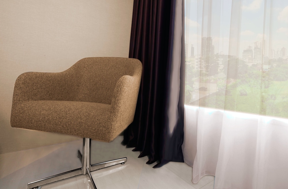 holiday inn express jakarta international expo by ihg