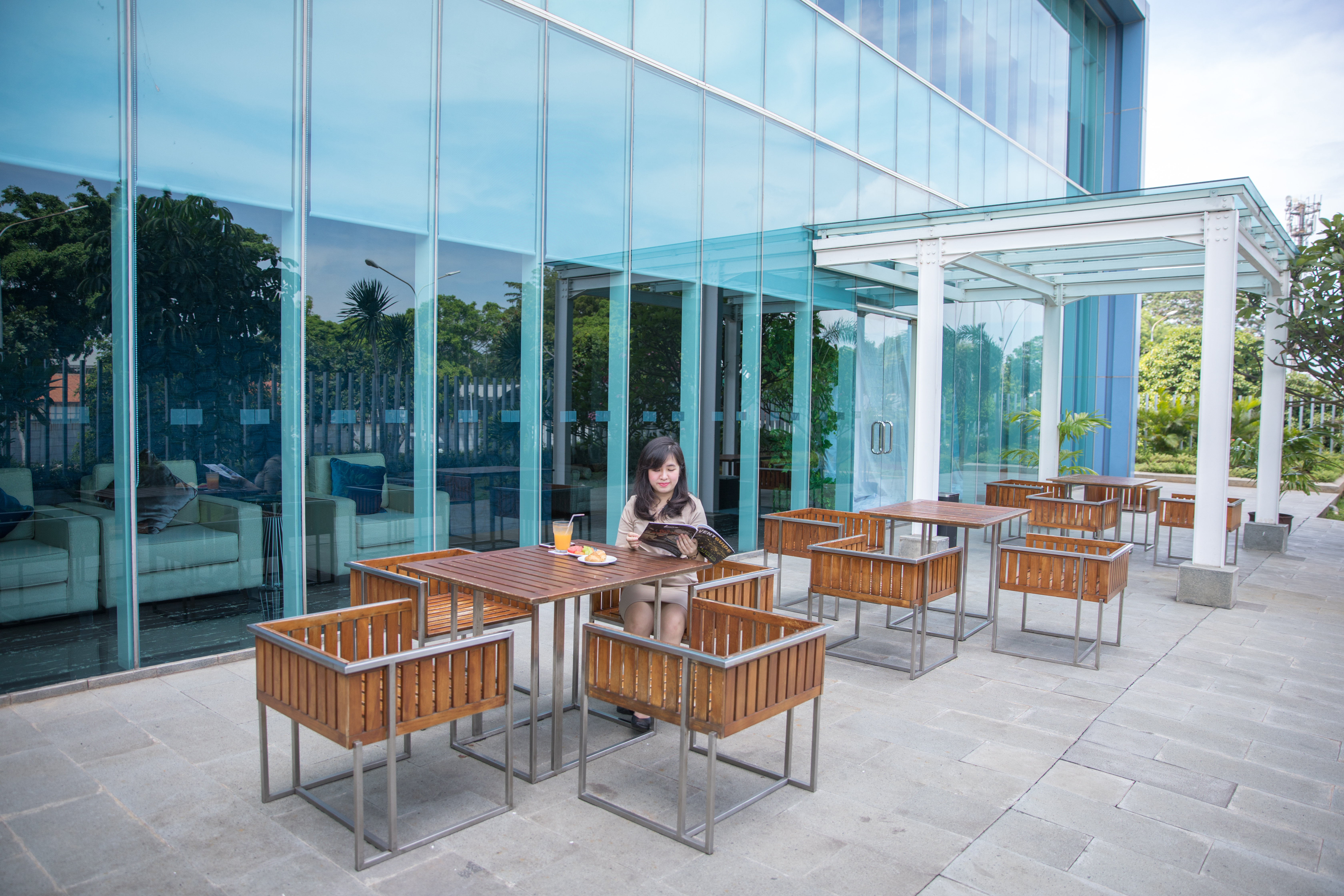 holiday inn express jakarta international expo by ihg