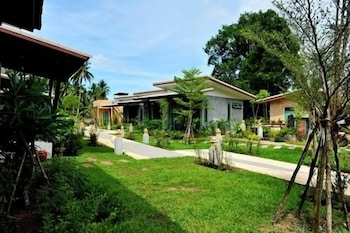 The Gleam Resort,Satun>>Hat Yai,4 star