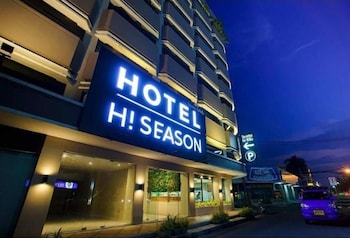 hi season hotel