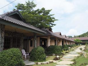 Needa Rock Resort,Nakhon Si Thammarat>>Khanom,3 star