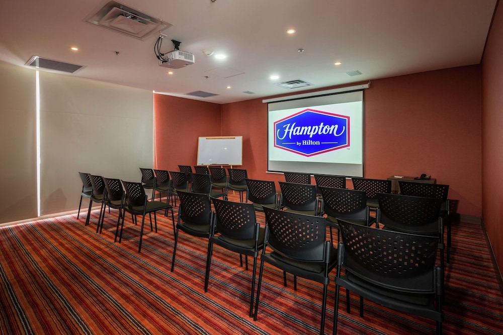 hampton by hilton bogota usaquen