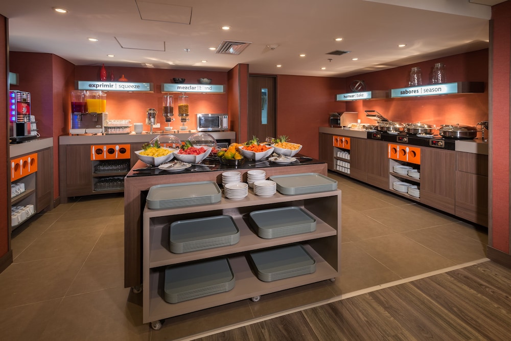 hampton by hilton bogota usaquen