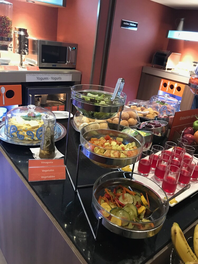 hampton by hilton bogota usaquen