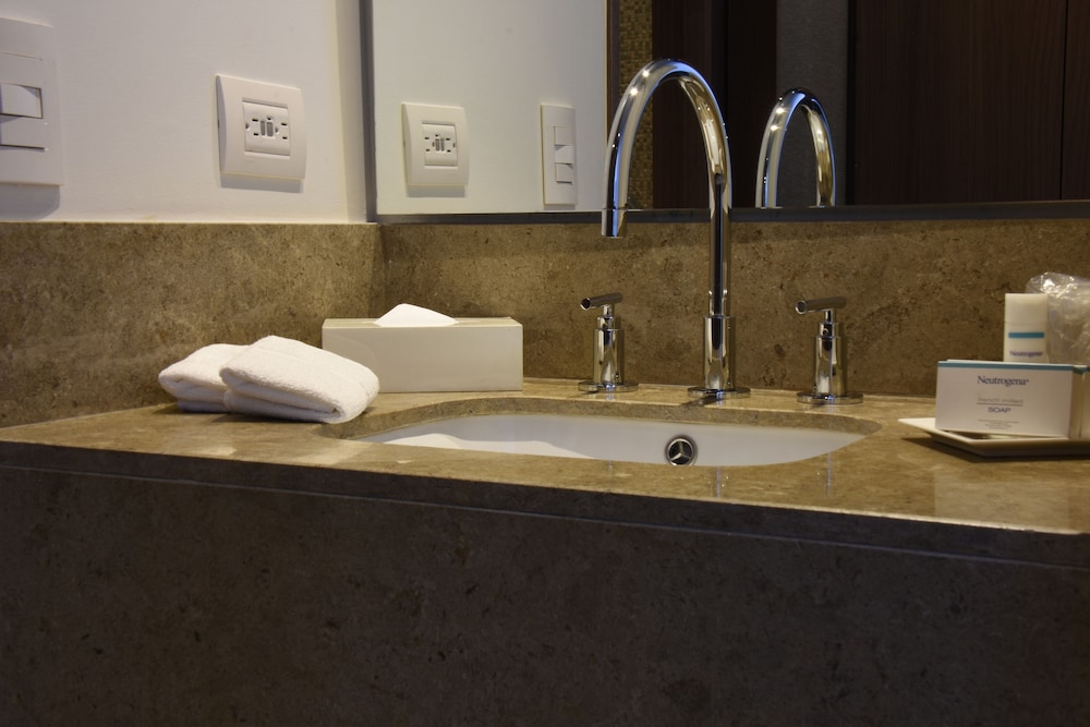 hampton by hilton bogota usaquen