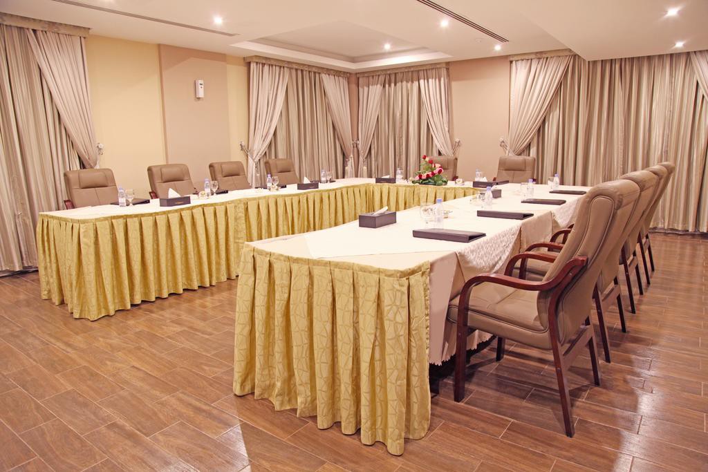 holiday jazan hotel