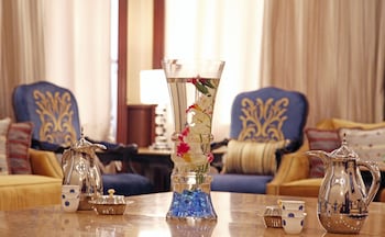holiday jazan hotel