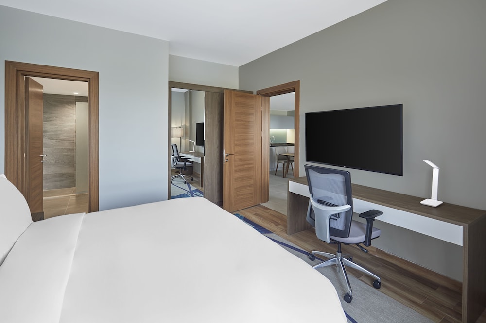 holiday inn tabuk by ihg