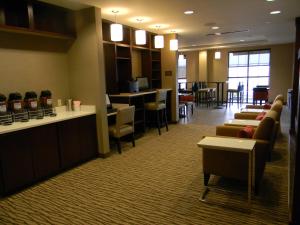 comfort suites youngstown north